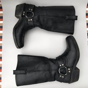 Square toed, black, leather cowgirl boots W sz 8